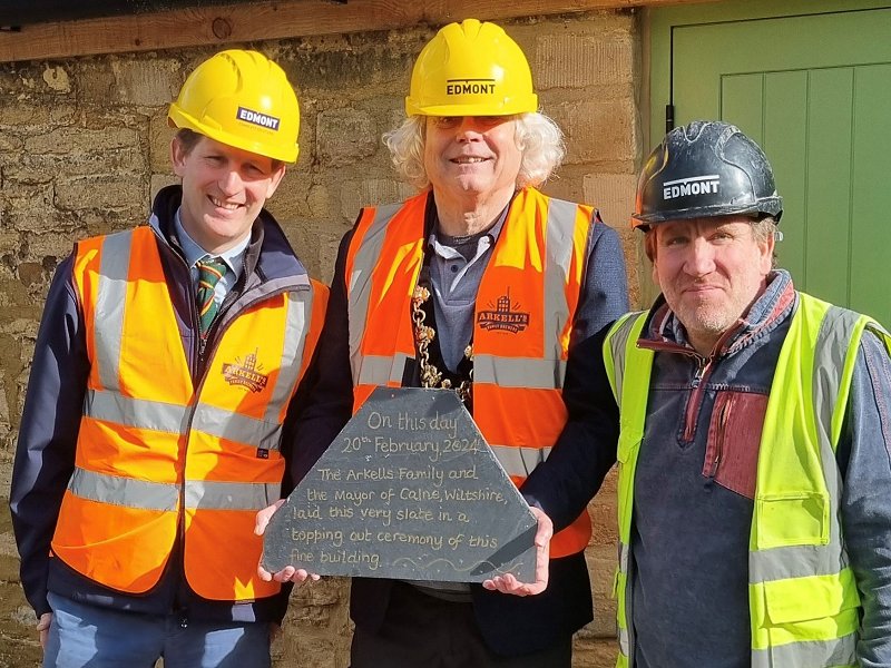 Lansdowne topping out